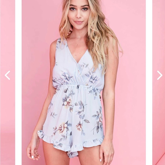 Selfie Leslie Pants - Selfie Leslie Braelynn Casual Romper, Light Blue Floral, Size M